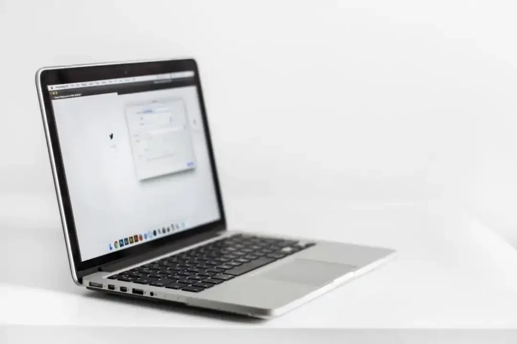 Usługi serwisowe - Laptopy 8 laptop-serwis